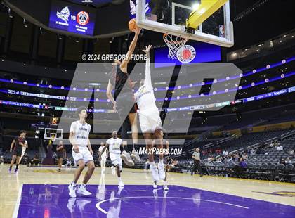 Thumbnail 2 in San Joaquin Memorial vs. St. Bernard's (2024 Coastal Catholic Classic) photogallery.