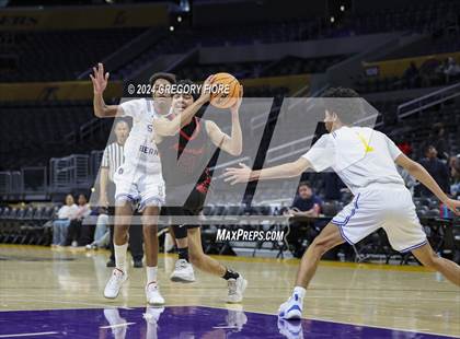 Thumbnail 1 in San Joaquin Memorial vs. St. Bernard's (2024 Coastal Catholic Classic) photogallery.