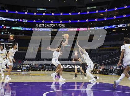 Thumbnail 2 in San Joaquin Memorial vs. St. Bernard's (2024 Coastal Catholic Classic) photogallery.