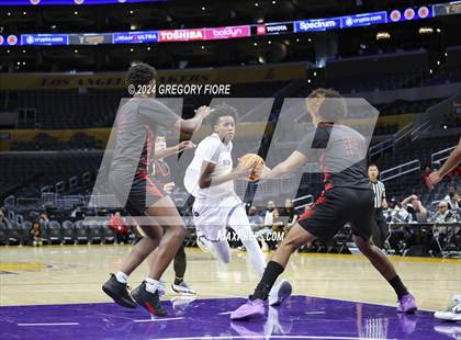 Thumbnail 3 in San Joaquin Memorial vs. St. Bernard's (2024 Coastal Catholic Classic) photogallery.