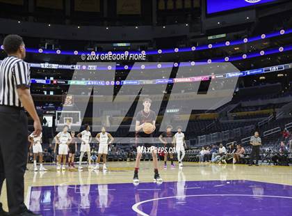 Thumbnail 2 in San Joaquin Memorial vs. St. Bernard's (2024 Coastal Catholic Classic) photogallery.