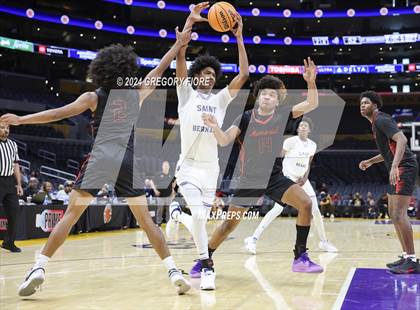 Thumbnail 3 in San Joaquin Memorial vs. St. Bernard's (2024 Coastal Catholic Classic) photogallery.