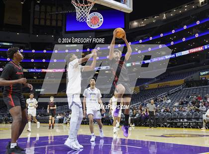 Thumbnail 3 in San Joaquin Memorial vs. St. Bernard's (2024 Coastal Catholic Classic) photogallery.