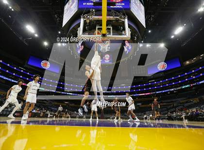 Thumbnail 2 in San Joaquin Memorial vs. St. Bernard's (2024 Coastal Catholic Classic) photogallery.