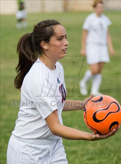 Thumbnail 1 in Johansen @ Beyer photogallery.