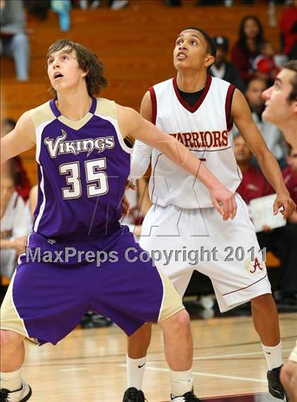 Thumbnail 2 in Alemany vs. Valencia (Oaks Christian Tournament) photogallery.