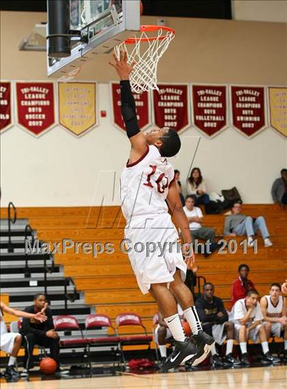 Thumbnail 1 in Alemany vs. Valencia (Oaks Christian Tournament) photogallery.