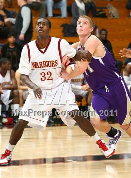 Thumbnail 2 in Alemany vs. Valencia (Oaks Christian Tournament) photogallery.