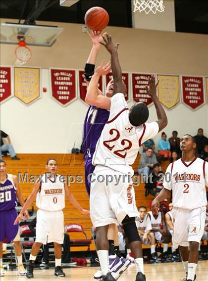 Thumbnail 1 in Alemany vs. Valencia (Oaks Christian Tournament) photogallery.