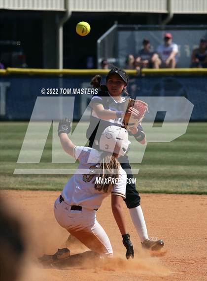 Thumbnail 3 in Cannon vs. Charlotte Christian (NCISAA 4A Championship Game 1) photogallery.