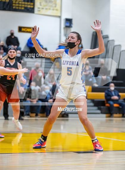 Thumbnail 1 in Livonia vs. Wellsville (NYSPHSAA Section 5 Class B2 Semifinal Playoff) photogallery.