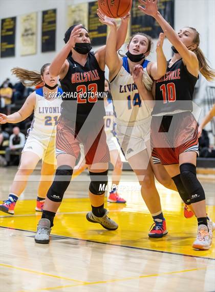 Thumbnail 2 in Livonia vs. Wellsville (NYSPHSAA Section 5 Class B2 Semifinal Playoff) photogallery.