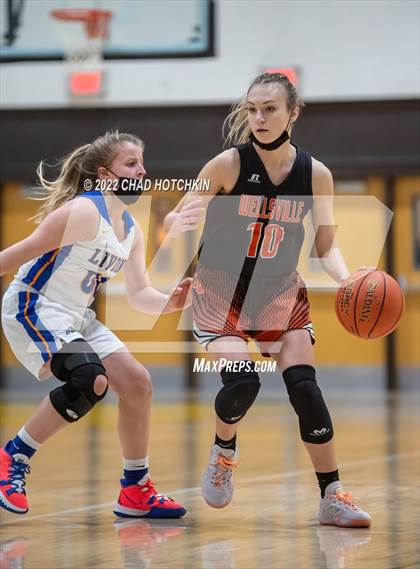 Thumbnail 3 in Livonia vs. Wellsville (NYSPHSAA Section 5 Class B2 Semifinal Playoff) photogallery.