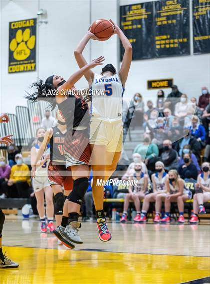 Thumbnail 1 in Livonia vs. Wellsville (NYSPHSAA Section 5 Class B2 Semifinal Playoff) photogallery.