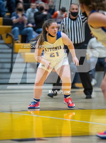 Thumbnail 1 in Livonia vs. Wellsville (NYSPHSAA Section 5 Class B2 Semifinal Playoff) photogallery.