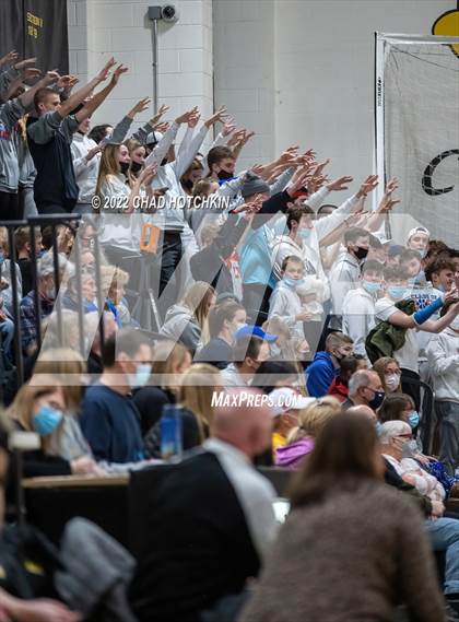 Thumbnail 1 in Livonia vs. Wellsville (NYSPHSAA Section 5 Class B2 Semifinal Playoff) photogallery.