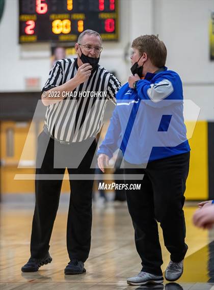 Thumbnail 3 in Livonia vs. Wellsville (NYSPHSAA Section 5 Class B2 Semifinal Playoff) photogallery.