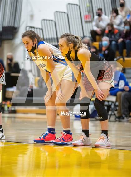Thumbnail 1 in Livonia vs. Wellsville (NYSPHSAA Section 5 Class B2 Semifinal Playoff) photogallery.