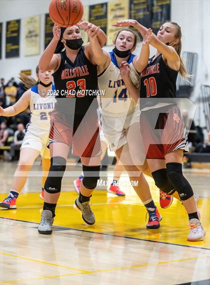 Thumbnail 3 in Livonia vs. Wellsville (NYSPHSAA Section 5 Class B2 Semifinal Playoff) photogallery.