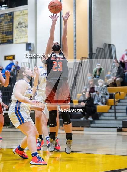 Thumbnail 1 in Livonia vs. Wellsville (NYSPHSAA Section 5 Class B2 Semifinal Playoff) photogallery.