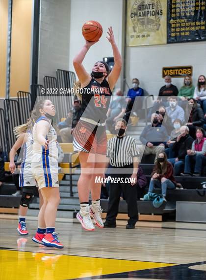 Thumbnail 1 in Livonia vs. Wellsville (NYSPHSAA Section 5 Class B2 Semifinal Playoff) photogallery.