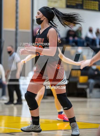 Thumbnail 1 in Livonia vs. Wellsville (NYSPHSAA Section 5 Class B2 Semifinal Playoff) photogallery.