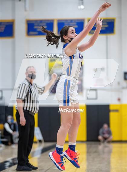 Thumbnail 1 in Livonia vs. Wellsville (NYSPHSAA Section 5 Class B2 Semifinal Playoff) photogallery.