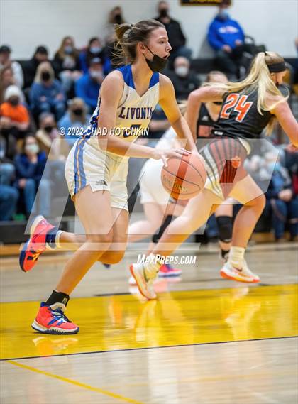 Thumbnail 1 in Livonia vs. Wellsville (NYSPHSAA Section 5 Class B2 Semifinal Playoff) photogallery.