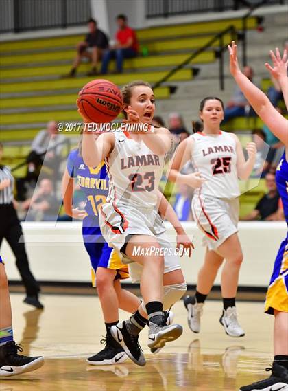 Thumbnail 1 in Lamar vs. Cedarville (AAA 3A Regional Playoff) photogallery.