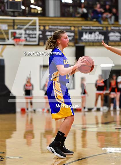 Thumbnail 1 in Lamar vs. Cedarville (AAA 3A Regional Playoff) photogallery.