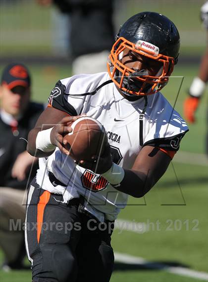 Thumbnail 2 in Cocoa @ Bergen Catholic photogallery.