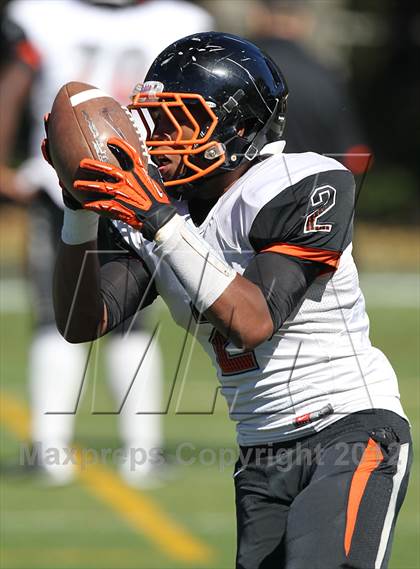 Thumbnail 3 in Cocoa @ Bergen Catholic photogallery.