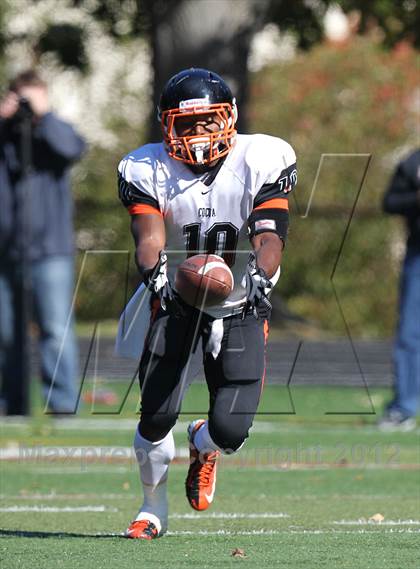 Thumbnail 3 in Cocoa @ Bergen Catholic photogallery.