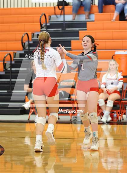 Thumbnail 2 in Grand Saline vs Chisum photogallery.
