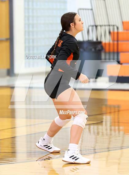 Thumbnail 2 in Grand Saline vs Chisum photogallery.