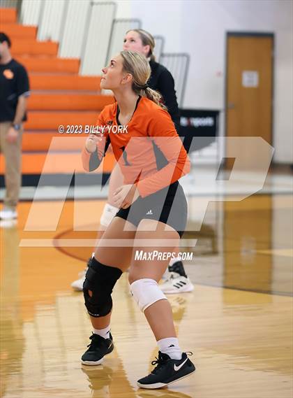 Thumbnail 3 in Grand Saline vs Chisum photogallery.