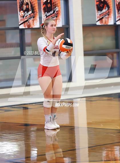 Thumbnail 2 in Grand Saline vs Chisum photogallery.