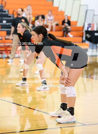 Thumbnail 1 in Grand Saline vs Chisum photogallery.