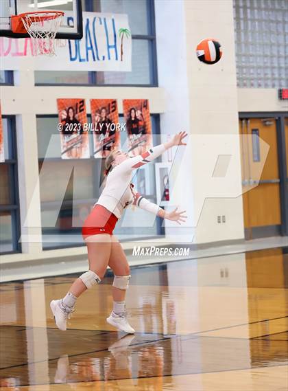 Thumbnail 3 in Grand Saline vs Chisum photogallery.