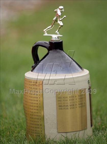 Thumbnail 3 in Nanuet @ Pearl River (Brown Jug) photogallery.