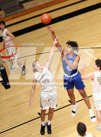 Thumbnail 2 in Creighton Prep @ Lincoln Southeast photogallery.