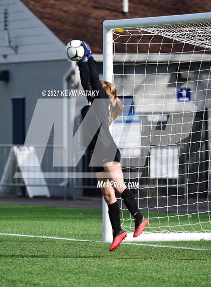Thumbnail 1 in Northwest Catholic vs. Holy Cross (CIAC Class S Final) photogallery.