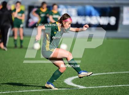 Thumbnail 1 in Northwest Catholic vs. Holy Cross (CIAC Class S Final) photogallery.