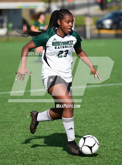 Thumbnail 1 in Northwest Catholic vs. Holy Cross (CIAC Class S Final) photogallery.