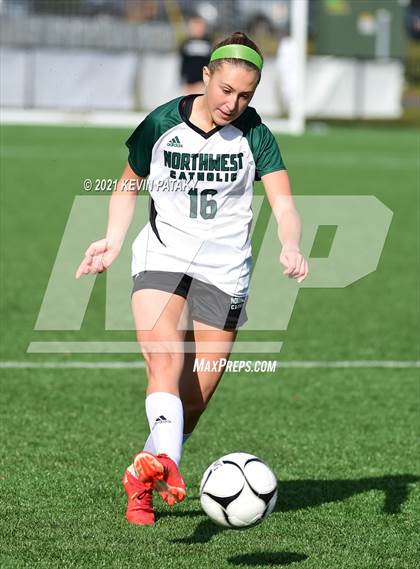 Thumbnail 3 in Northwest Catholic vs. Holy Cross (CIAC Class S Final) photogallery.