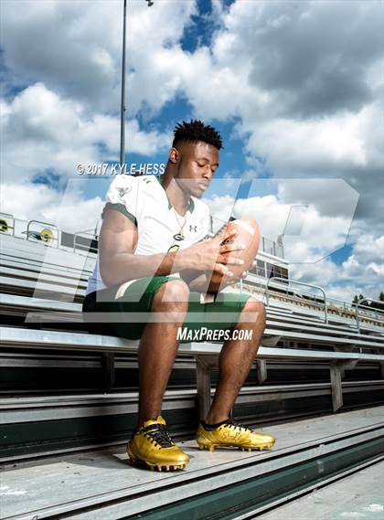 Thumbnail 3 in Grayson (Preseason Early Contenders Photo Shoot)  photogallery.