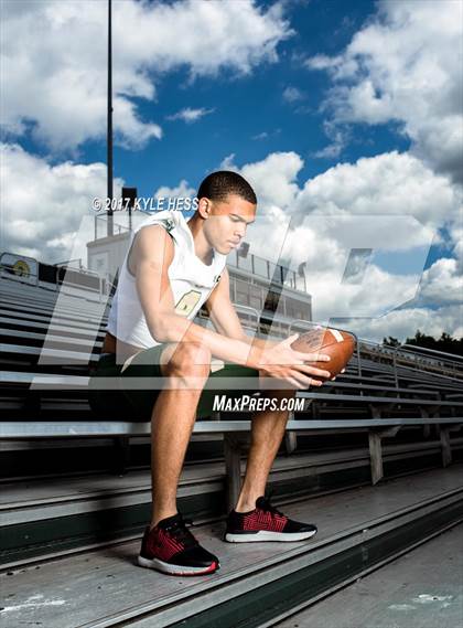 Thumbnail 3 in Grayson (Preseason Early Contenders Photo Shoot)  photogallery.