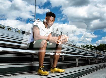 Thumbnail 2 in Grayson (Preseason Early Contenders Photo Shoot)  photogallery.