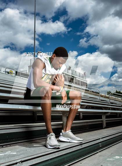 Thumbnail 1 in Grayson (Preseason Early Contenders Photo Shoot)  photogallery.