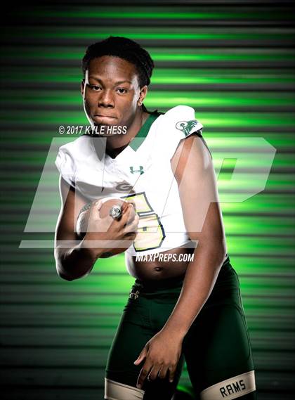 Thumbnail 2 in Grayson (Preseason Early Contenders Photo Shoot)  photogallery.
